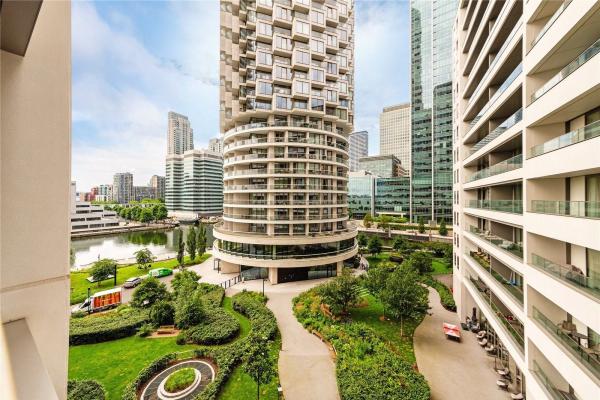 Ellington Tower, 10 Park Drive,