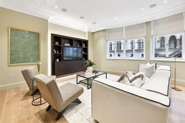 Strand Chambers, Strand